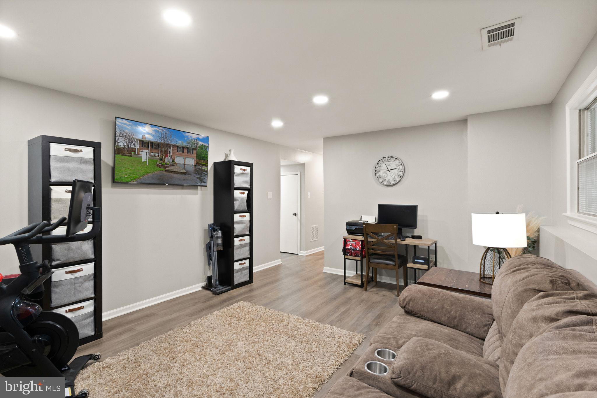 6901 Raspberry Plain Pl