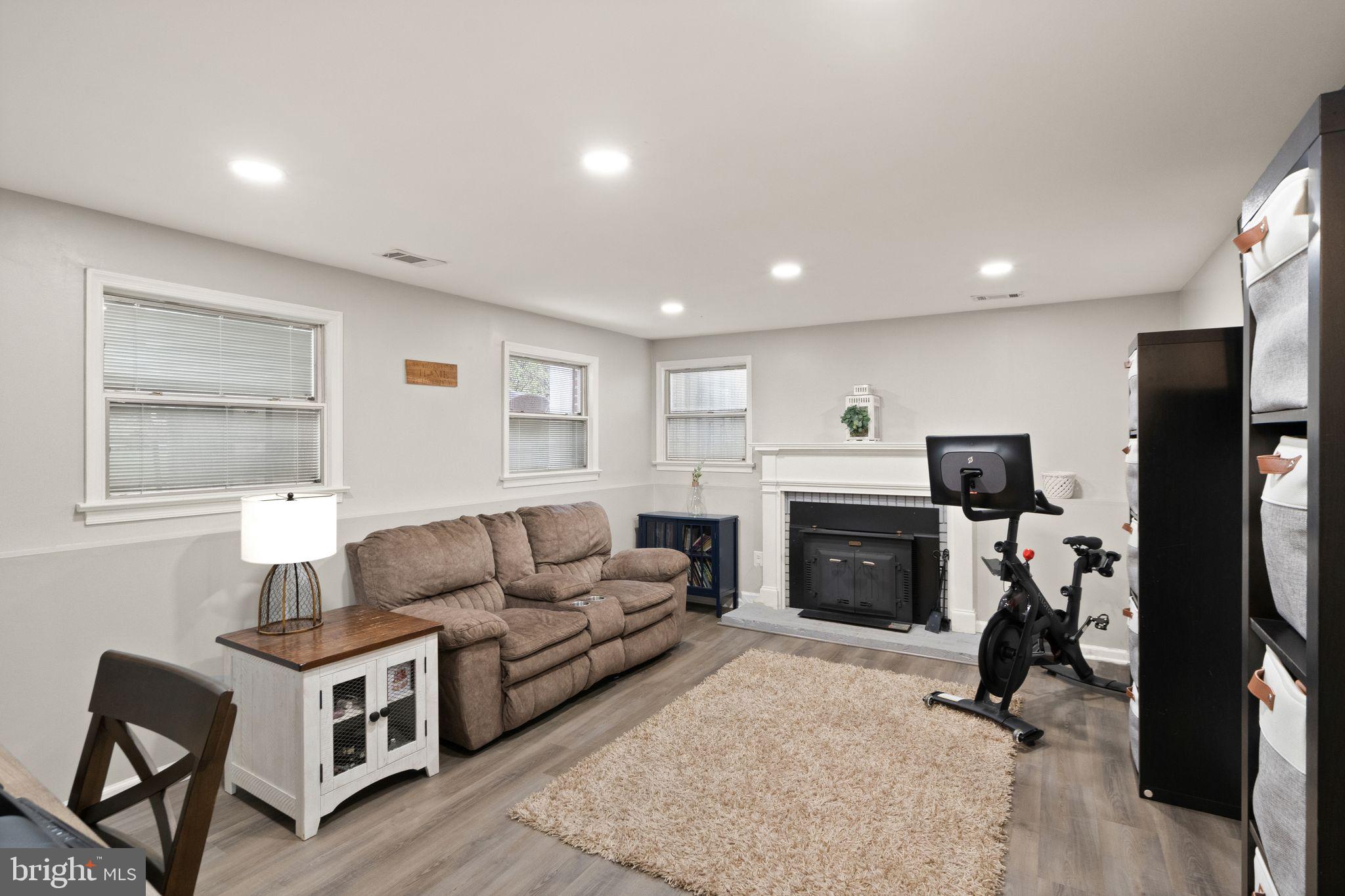 6901 Raspberry Plain Pl