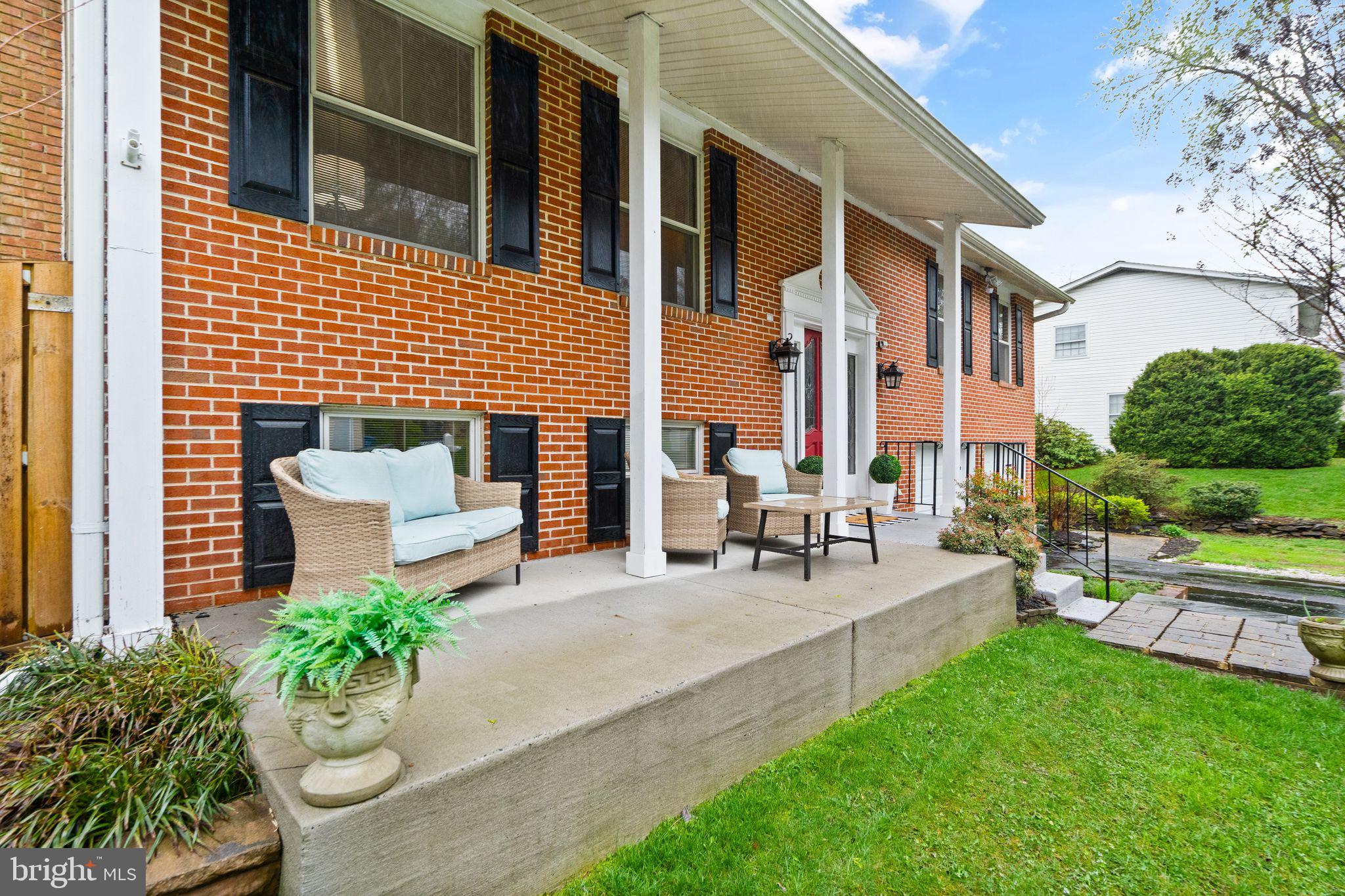 6901 Raspberry Plain Pl