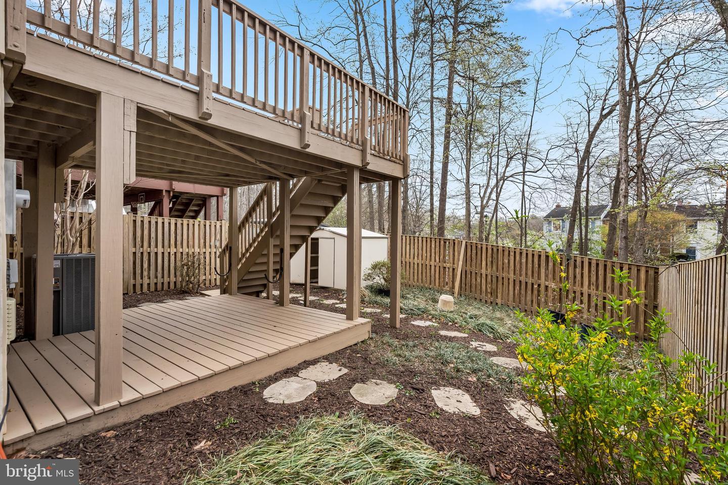 8663 Maple Glen Ct