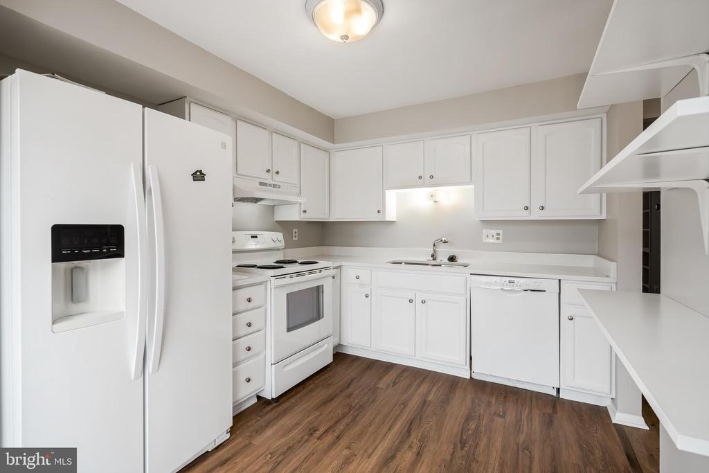 8663 Maple Glen Ct