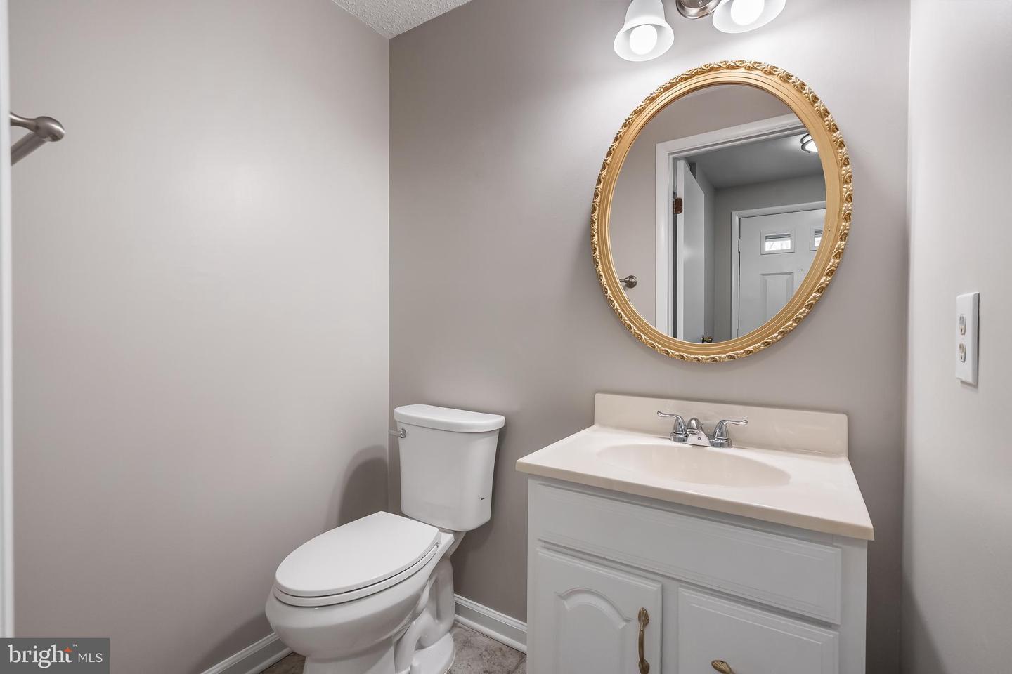 8663 Maple Glen Ct