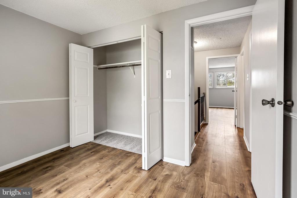 8663 Maple Glen Ct