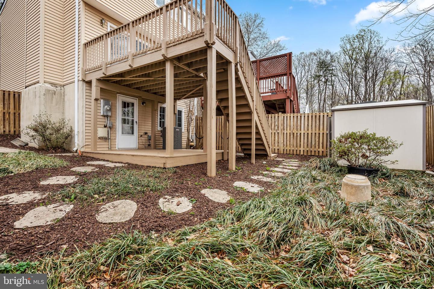 8663 Maple Glen Ct