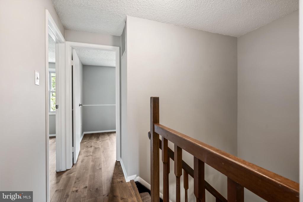 8663 Maple Glen Ct