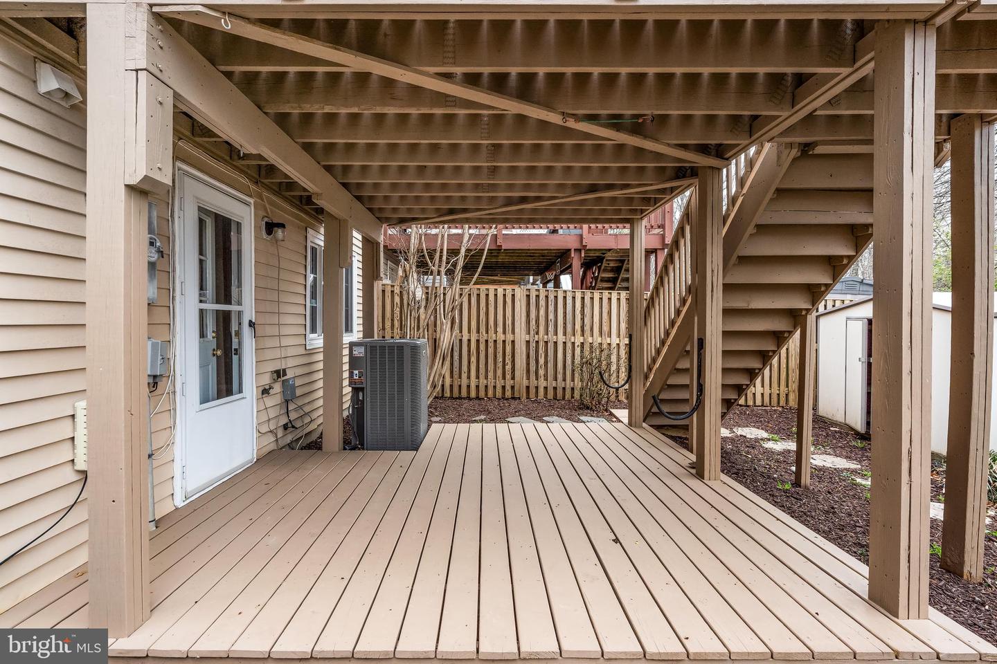 8663 Maple Glen Ct