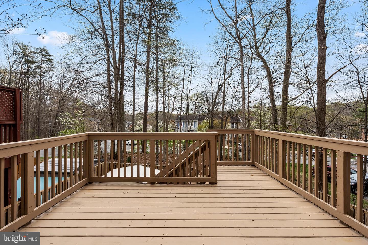 8663 Maple Glen Ct