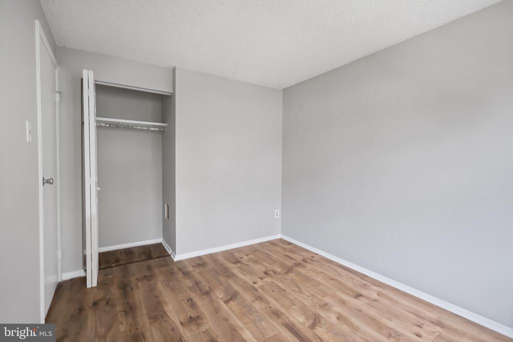 8663 Maple Glen Ct