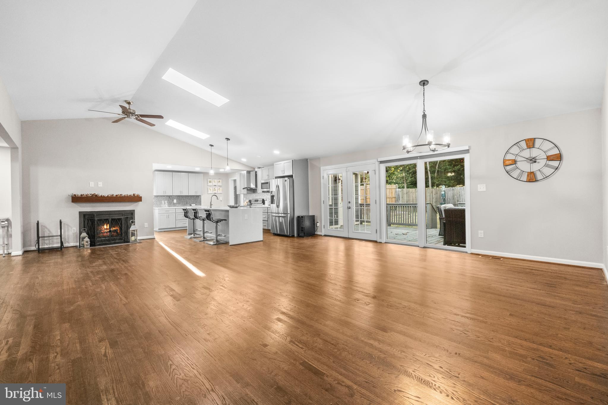 10402 HOLLYOAK PLACE