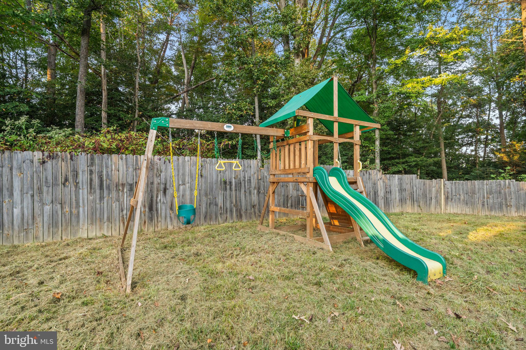 10402 HOLLYOAK PLACE