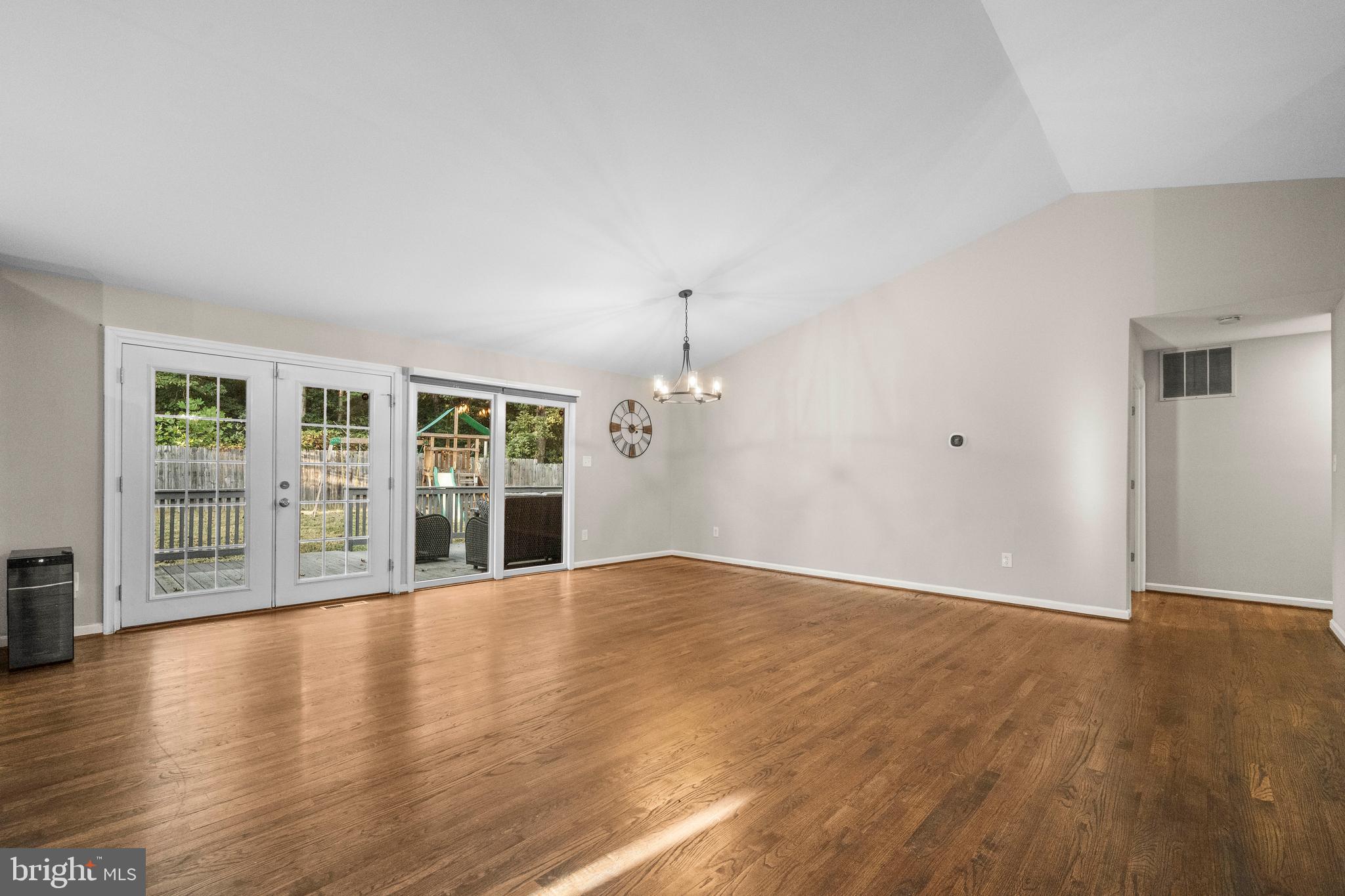 10402 HOLLYOAK PLACE