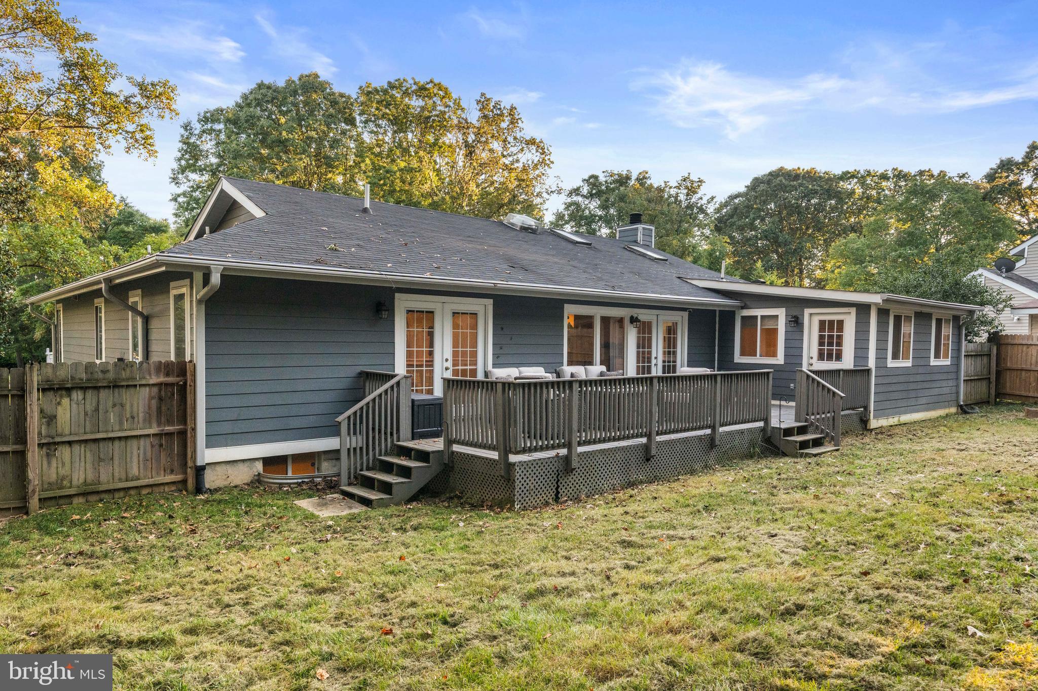 10402 HOLLYOAK PLACE