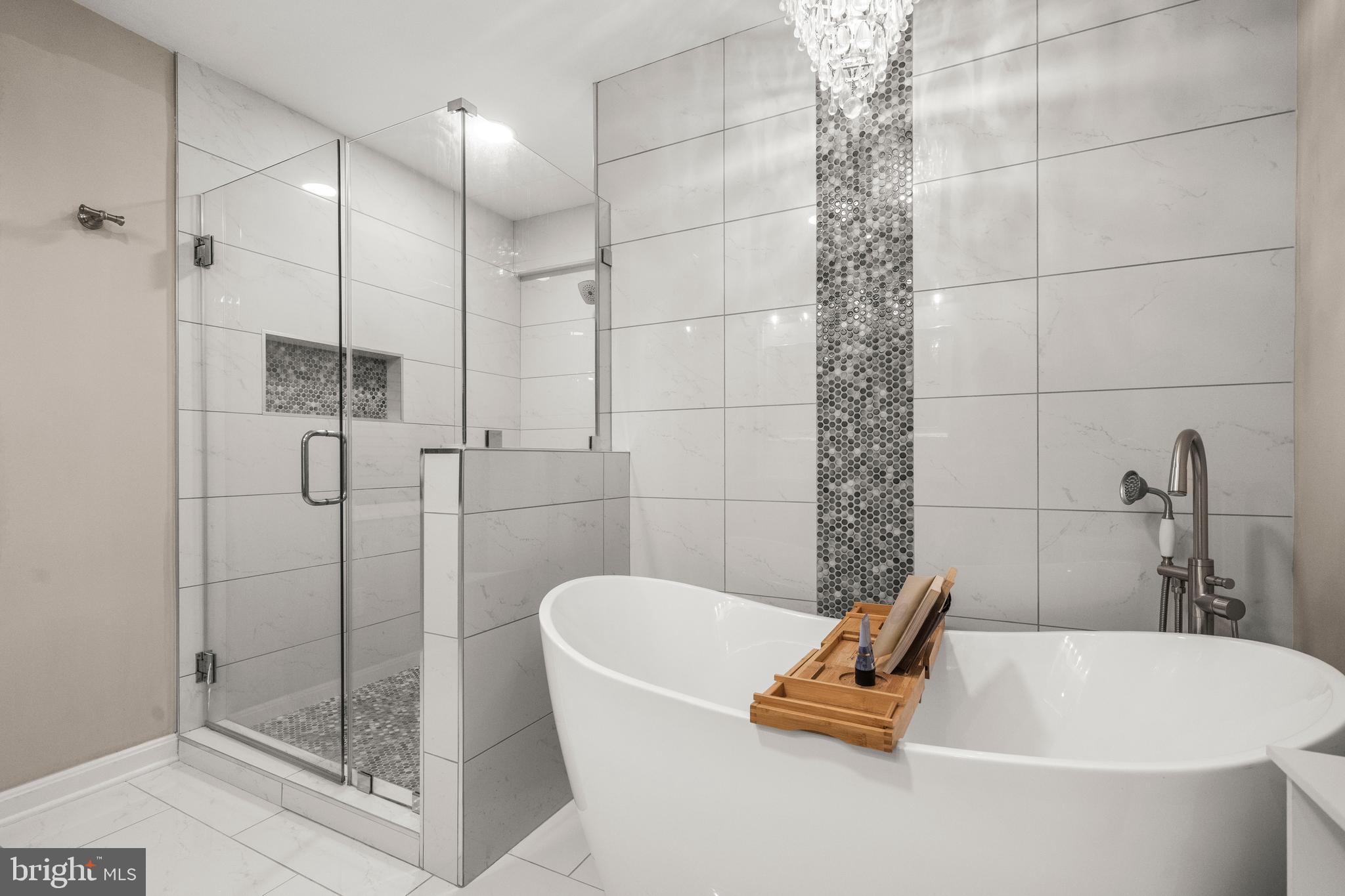 10402 HOLLYOAK PLACE