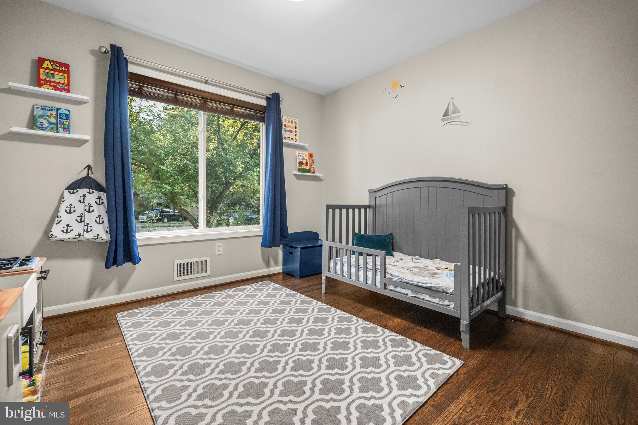 10402 HOLLYOAK PLACE