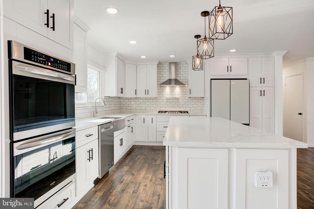 2318 MALRAUX DRIVE