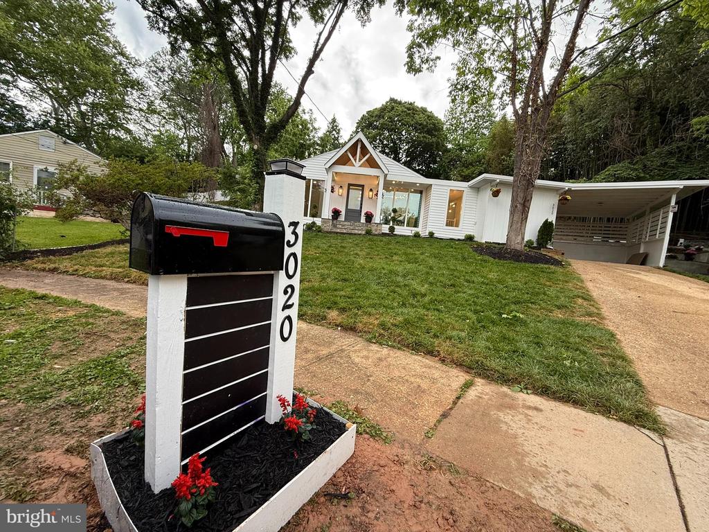 3020 FREDSEN PLACE