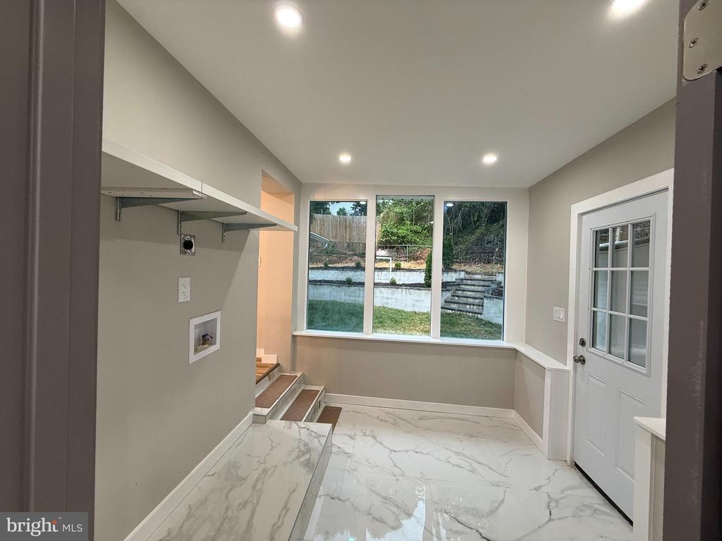 3020 FREDSEN PLACE