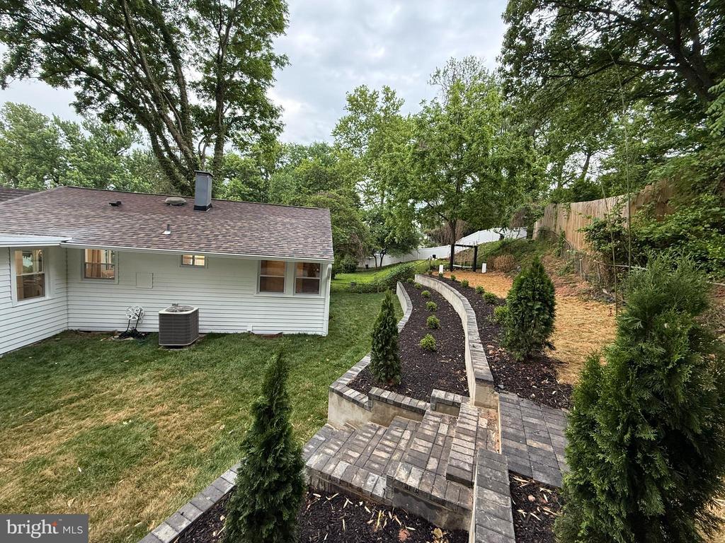 3020 FREDSEN PLACE