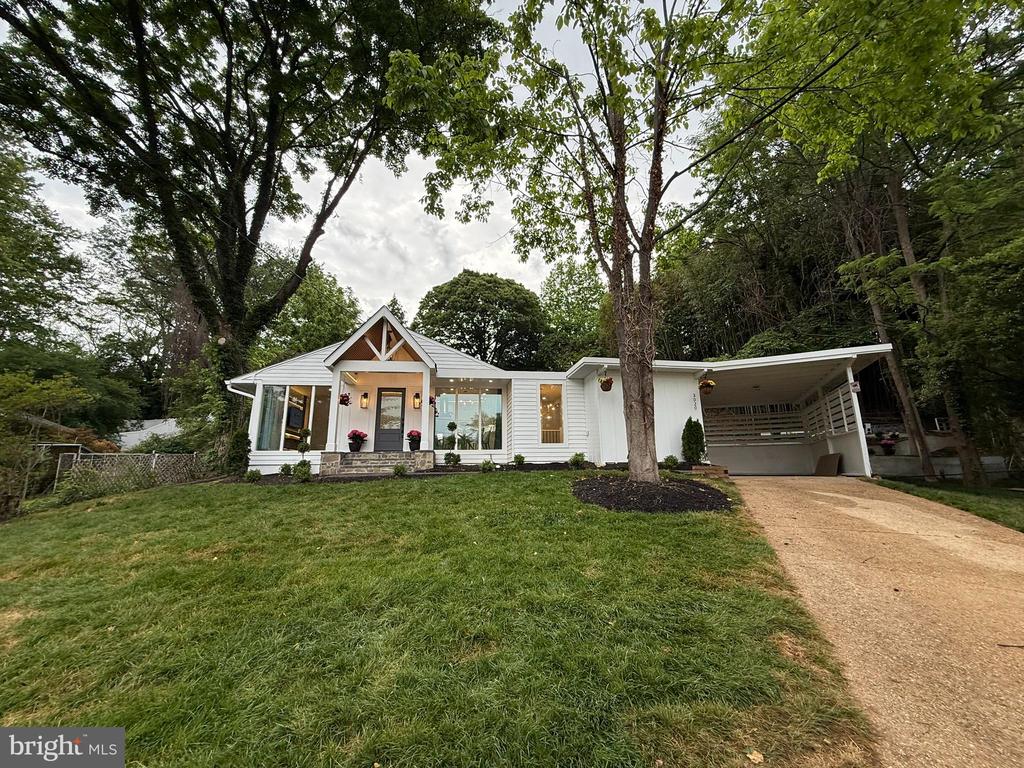 3020 FREDSEN PLACE