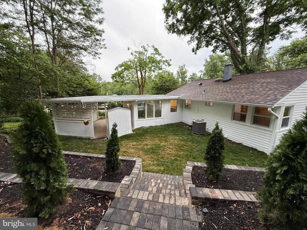 3020 FREDSEN PLACE