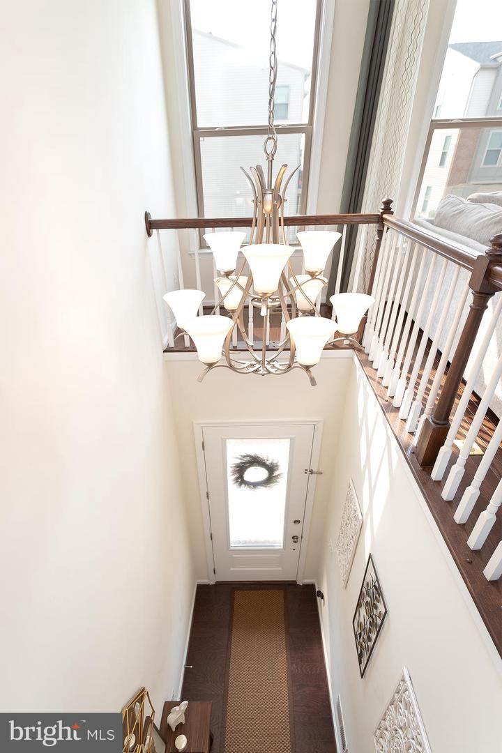 42422 Dogwood Glen Sq