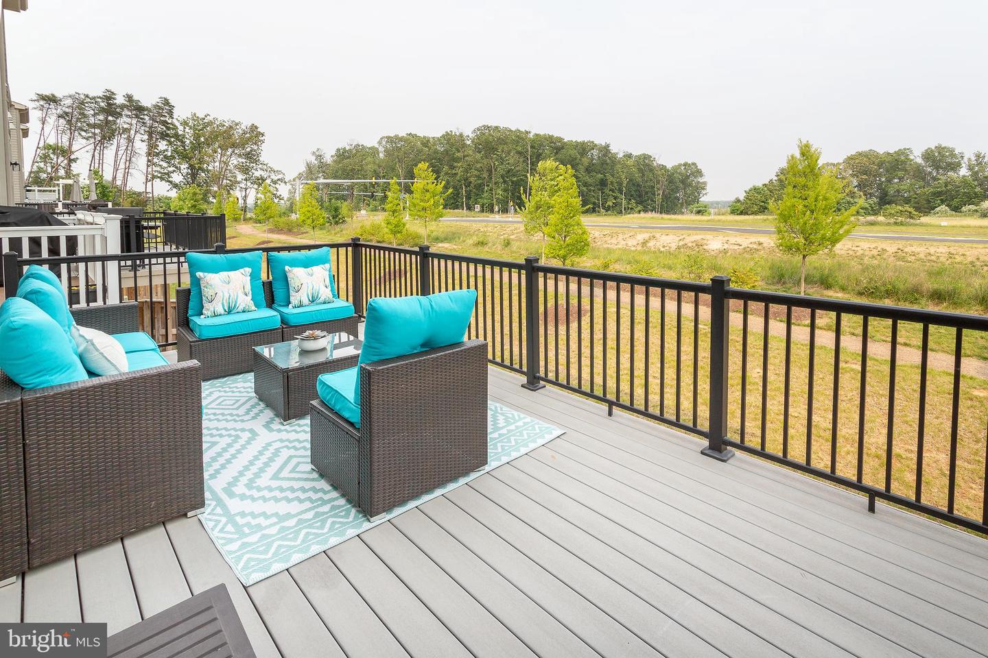 42422 Dogwood Glen Sq