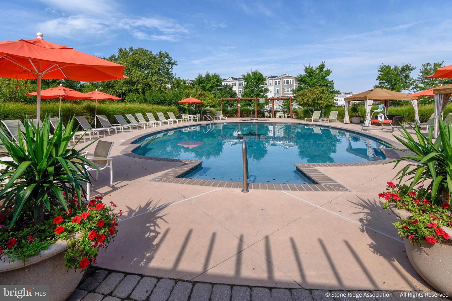 42422 Dogwood Glen Sq