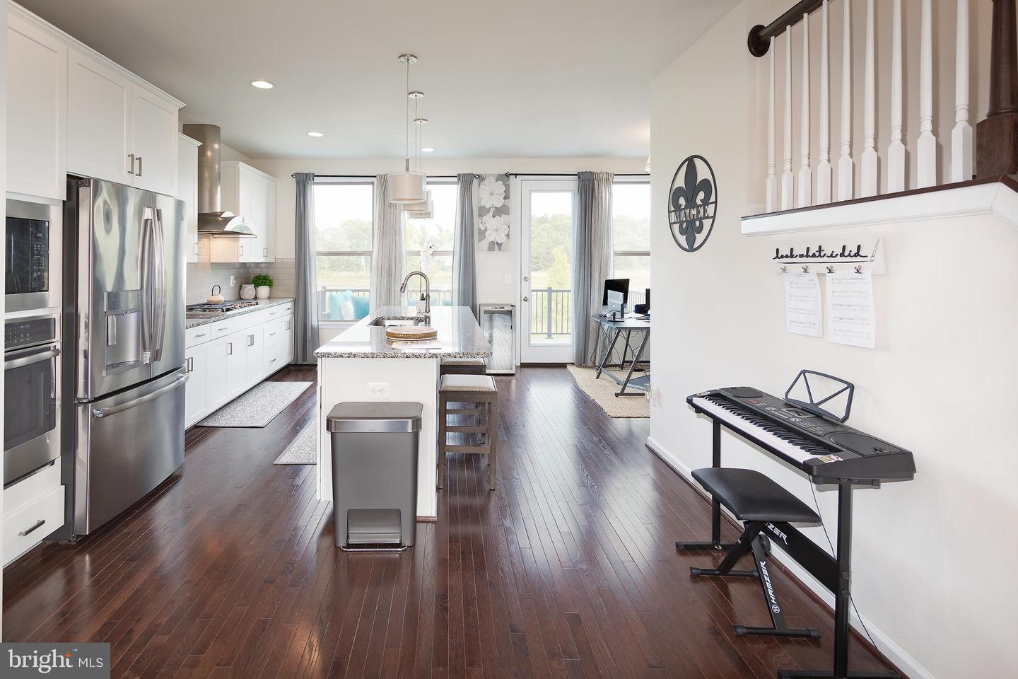 42422 Dogwood Glen Sq