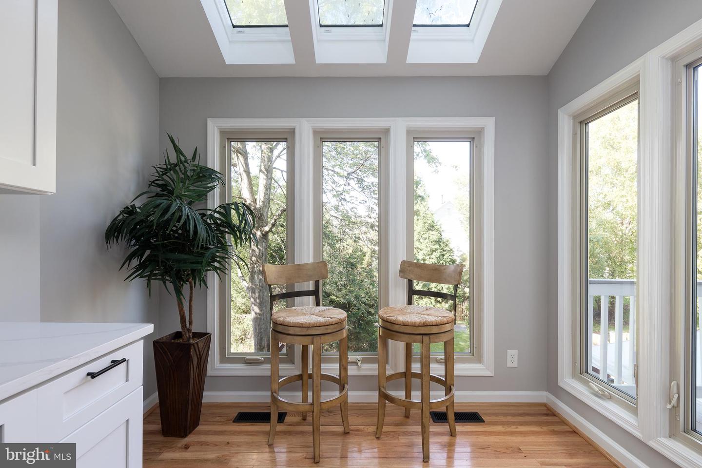 21216 Hedgerow Ter