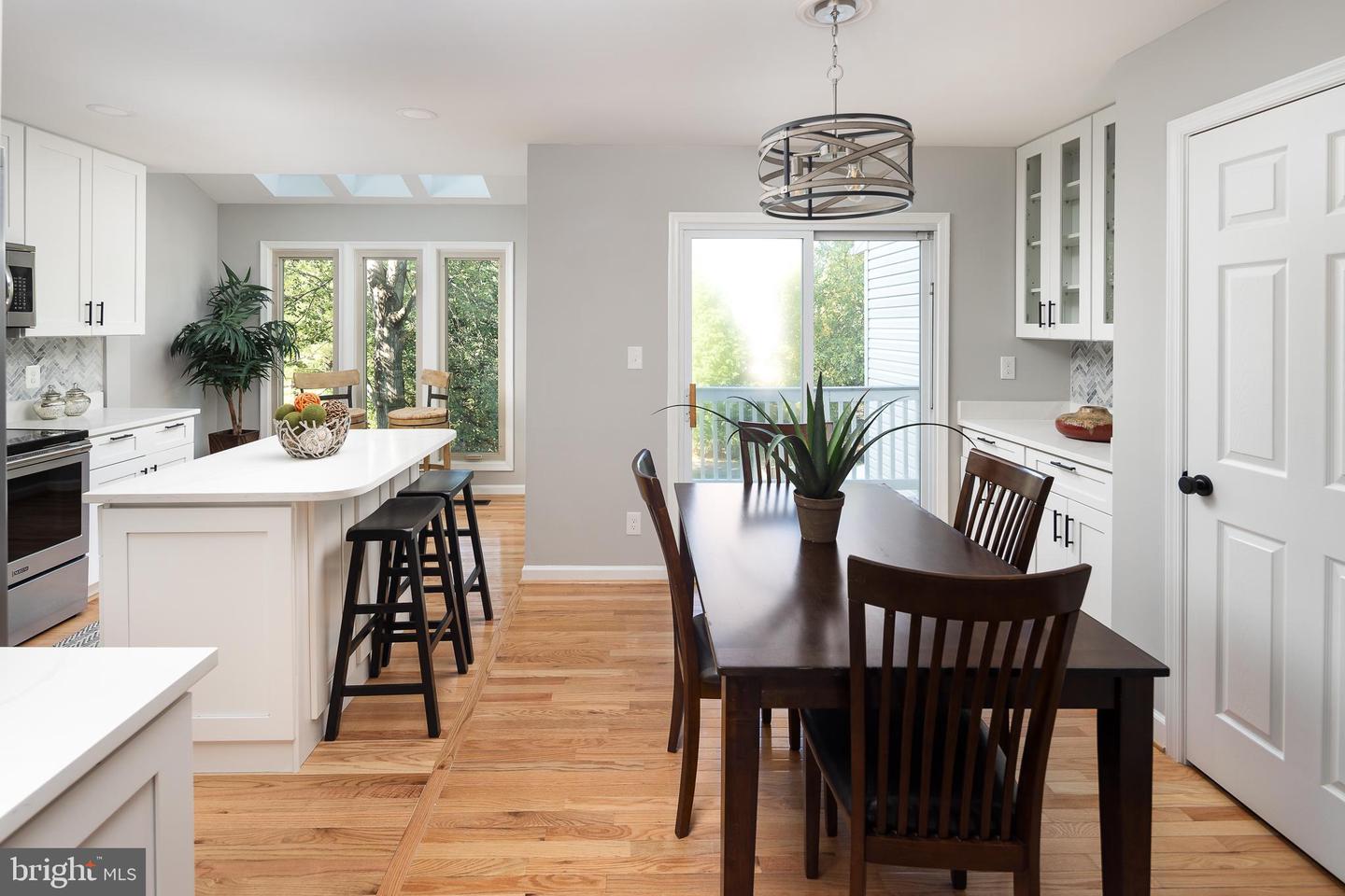 21216 Hedgerow Ter