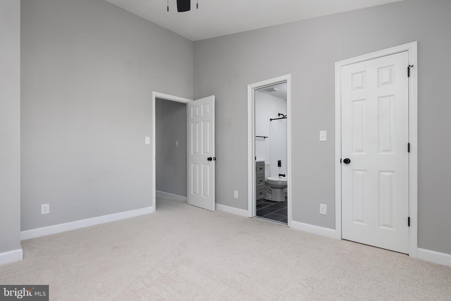 21216 Hedgerow Ter