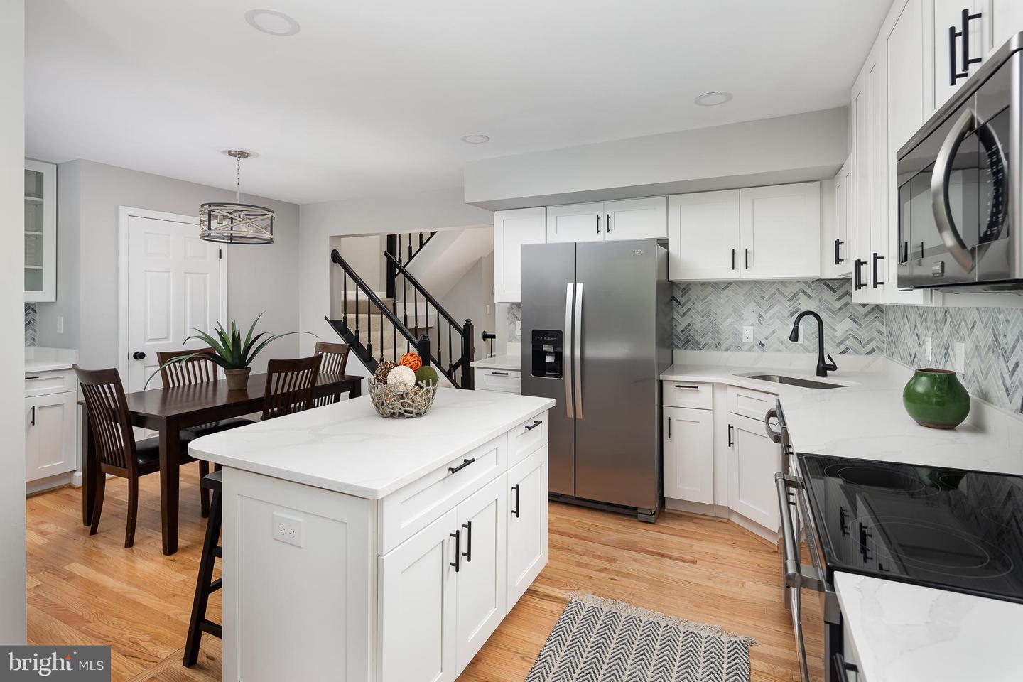 21216 Hedgerow Ter
