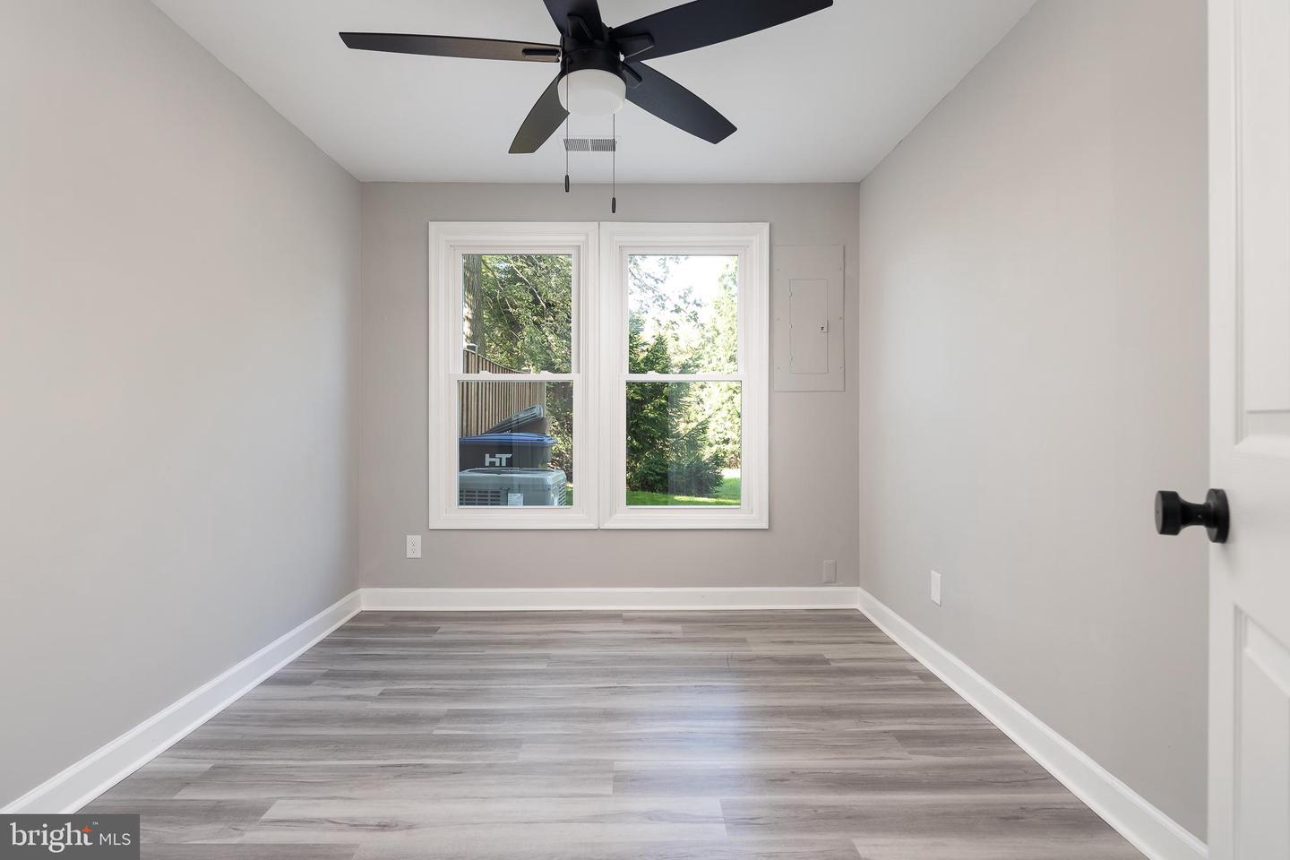21216 Hedgerow Ter