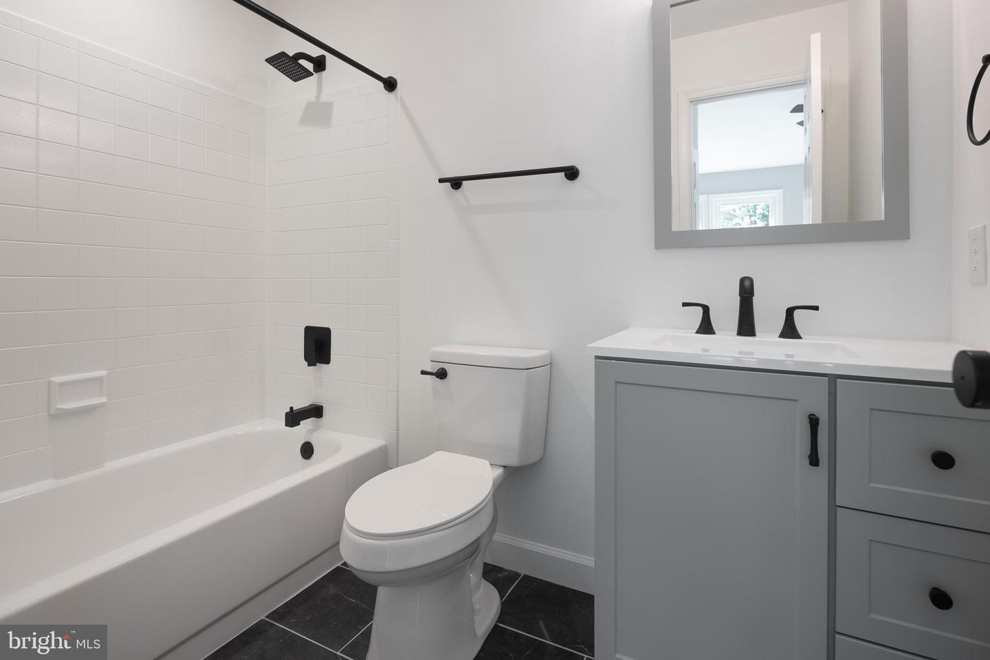 21216 Hedgerow Ter