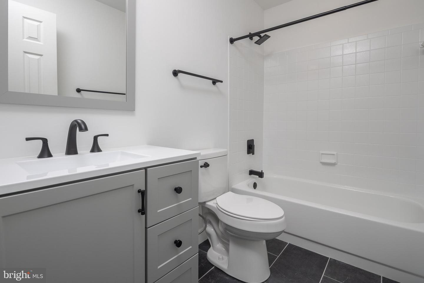 21216 Hedgerow Ter