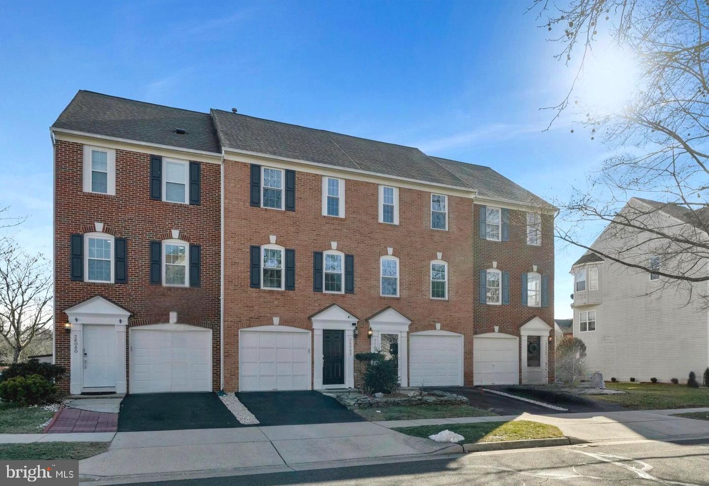 26084 Lands End Dr