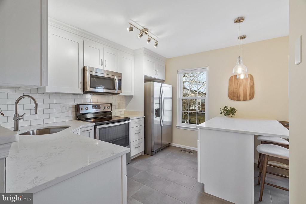 26084 Lands End Dr