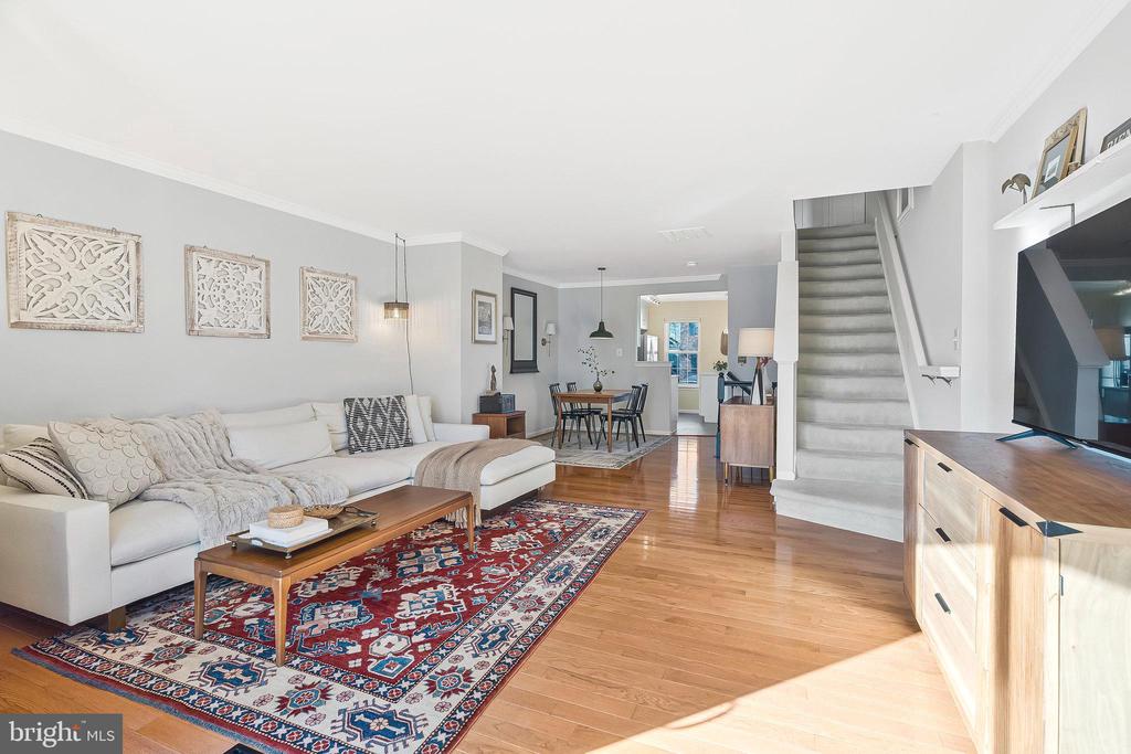 26084 Lands End Dr