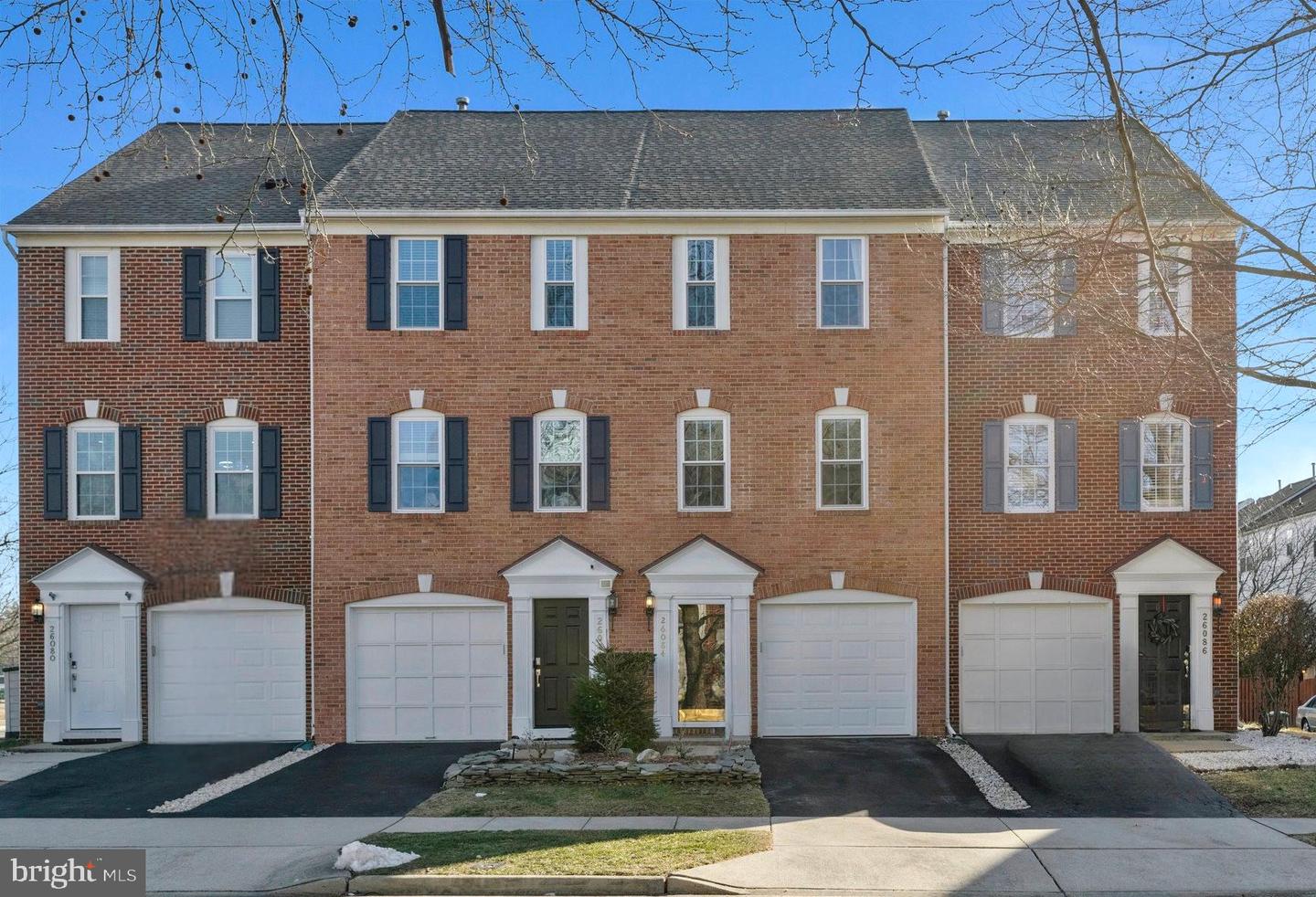 26084 Lands End Dr