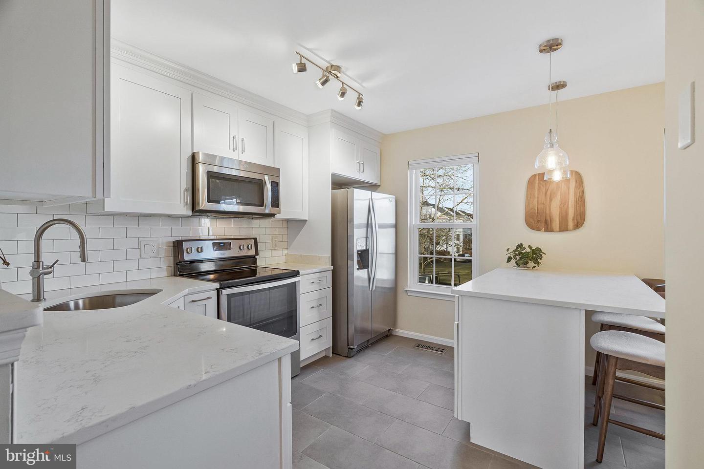 26084 Lands End Dr