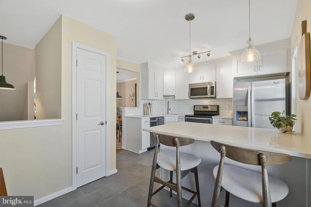 26084 Lands End Dr