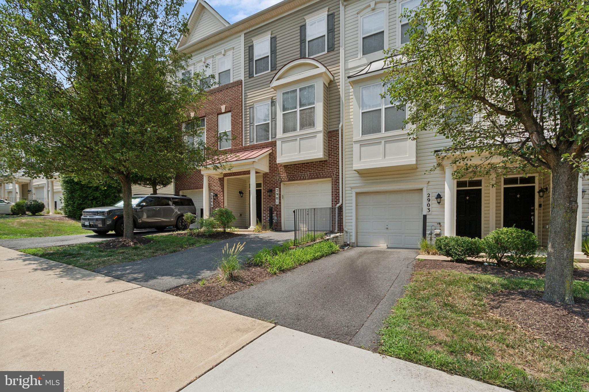 2901 Chinkapin Oak Ln