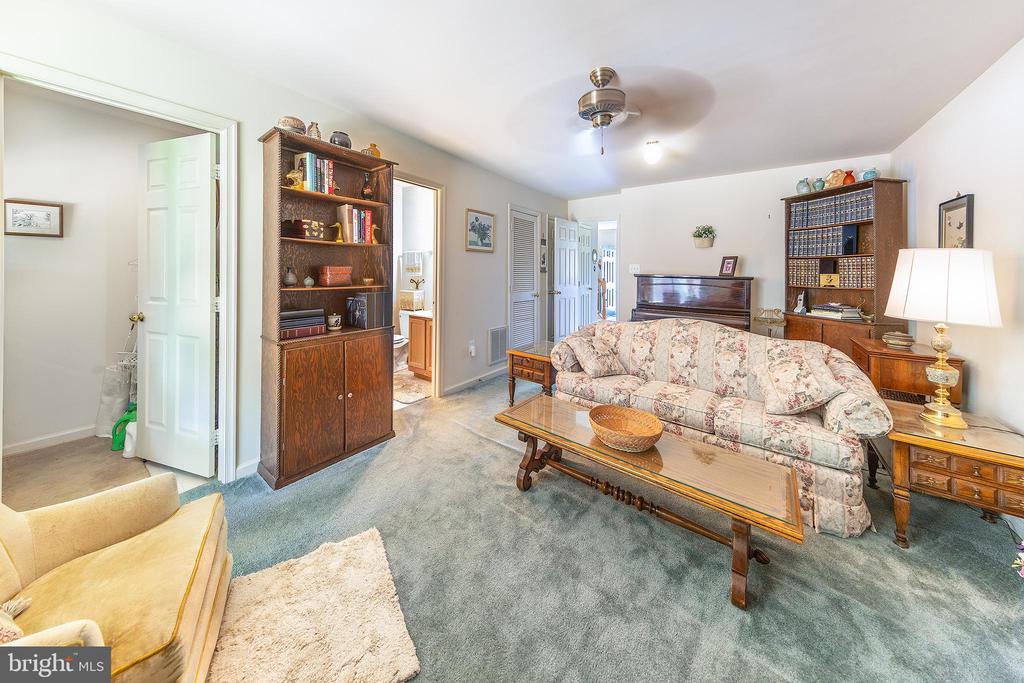 12797 Sidney Way