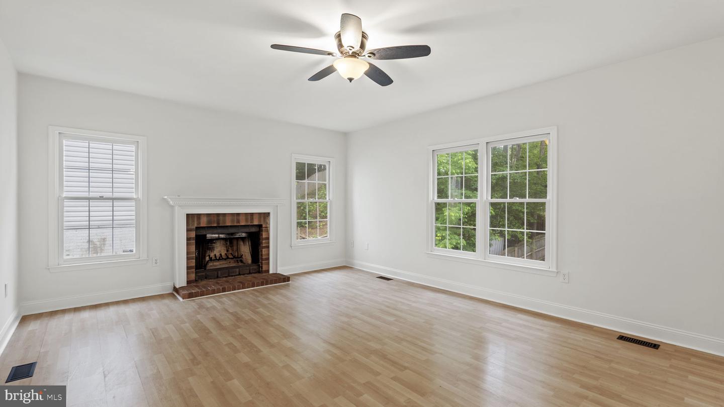 31 Puri Ln