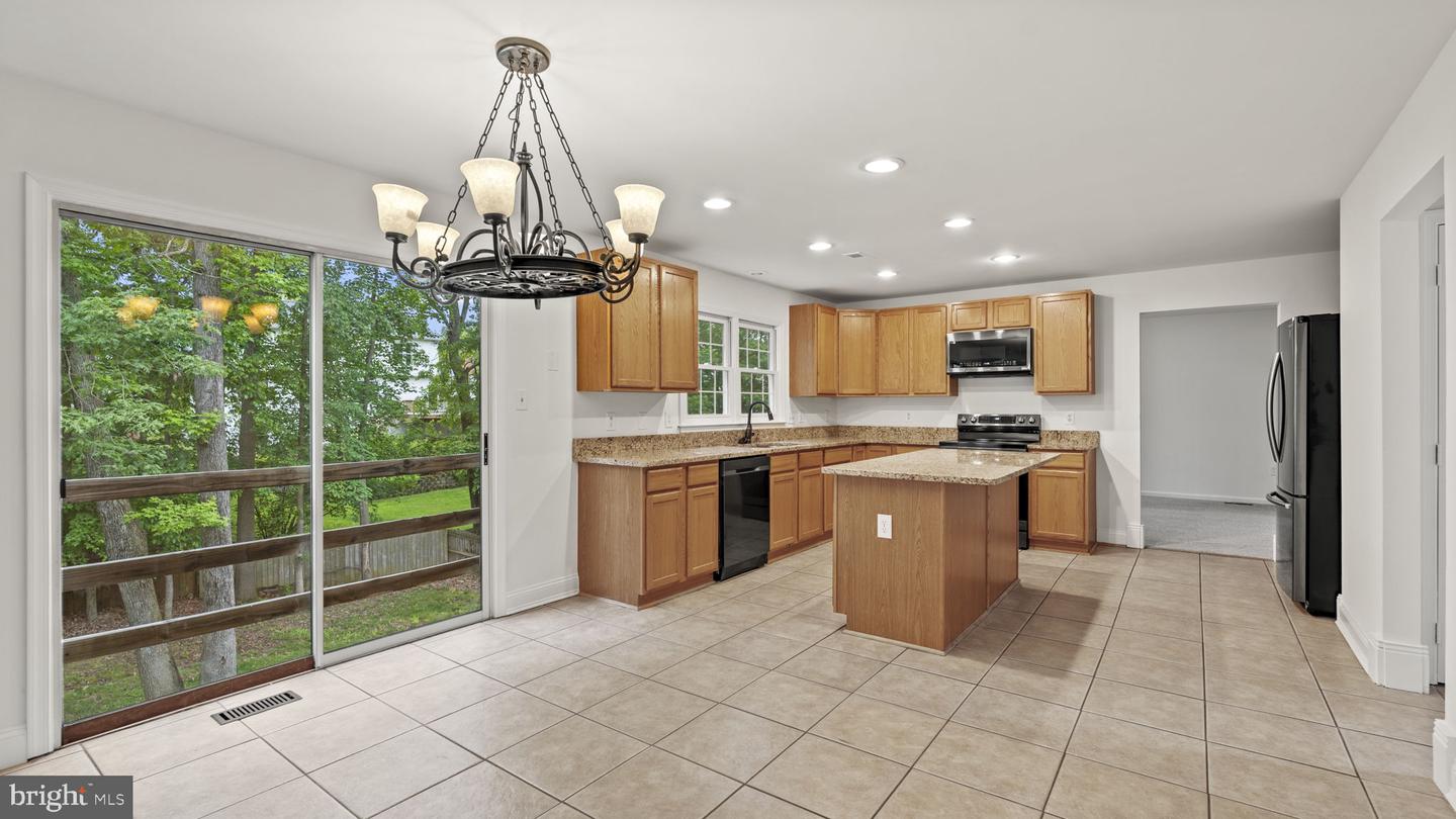 31 Puri Ln