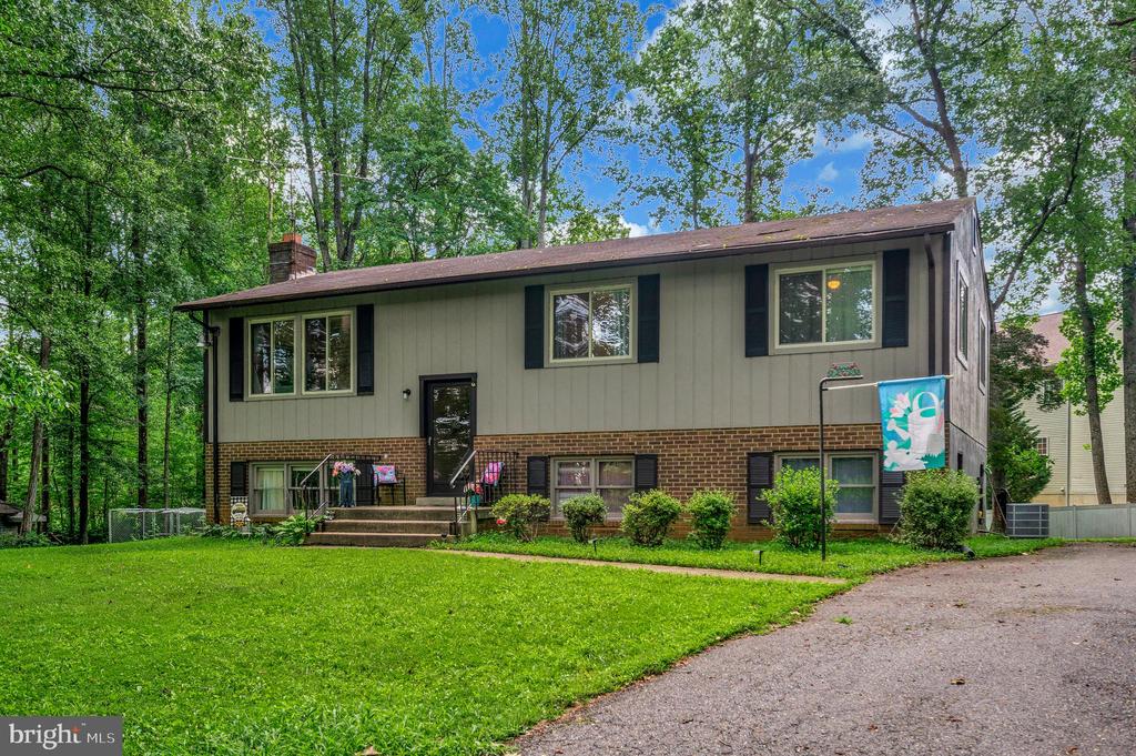 109 Joshua Rd