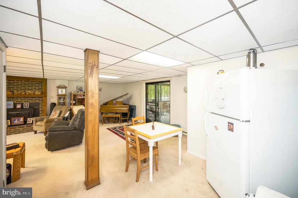 109 Joshua Rd
