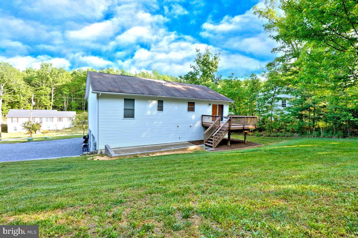 115 Martins Farm Rd