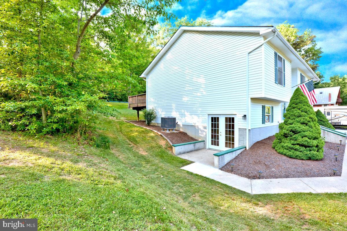 115 Martins Farm Rd