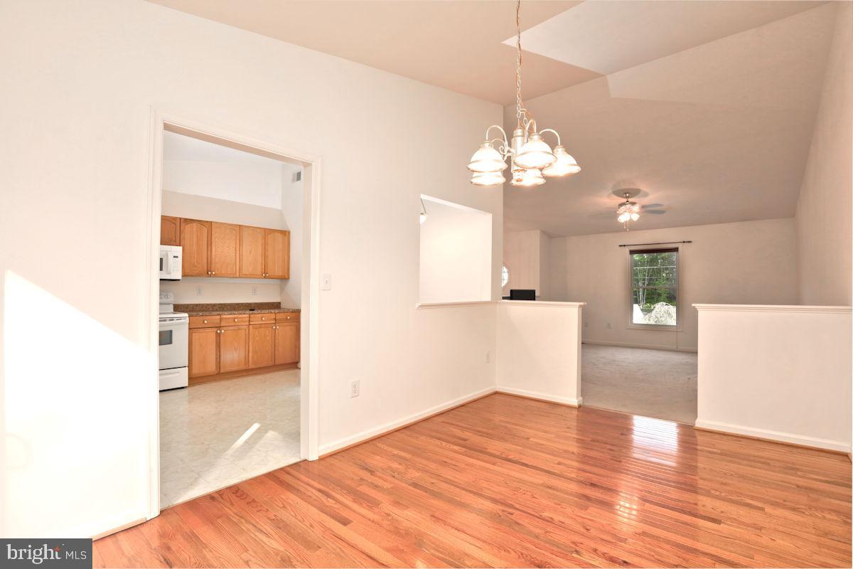 115 Martins Farm Rd